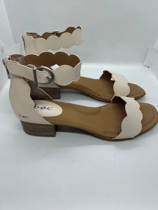 b.o.c. Women's Ivory Scalloped Ankle-Strap Sandals Size 10 NWOT - Picture 2 of 9